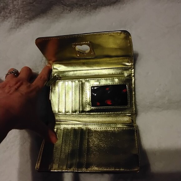 Betsey Johnson Set - Picture 6 of 16